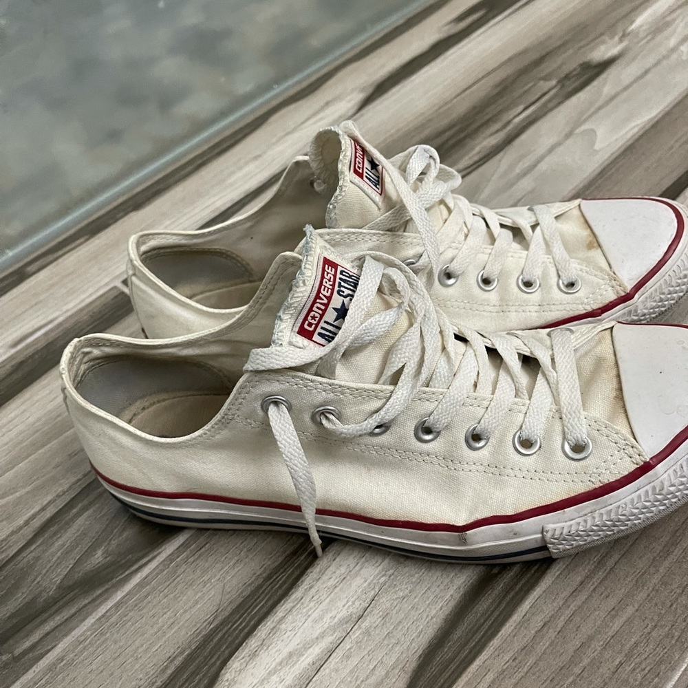 White low cut Converse